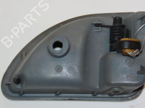 Venstre fortil invendig håndtag RENAULT TWINGO I (C06_) 1.2 (C066, C068) (58 hp) 31283965