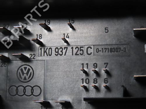 Używane Skrzynka bezpieczników VW GOLF VI (5K1) 2.0 TDI (110 hp) 30187768