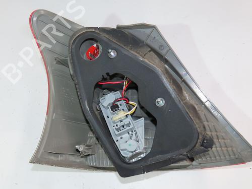 Used Right taillight TOYOTA YARIS (_P9_) 1.0 VVT-i (KSP90_, KSP90R) (69 hp) 28285373