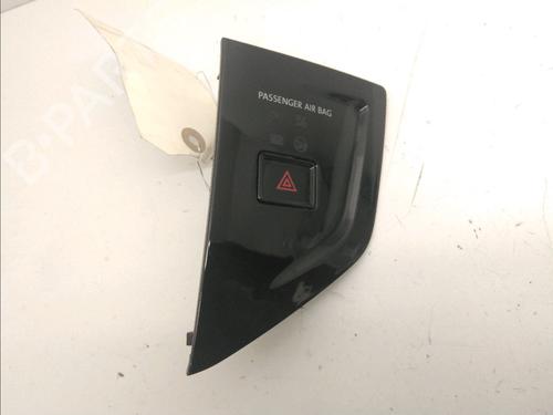 Used Warning switch VW POLO VI (AW1, BZ1, AE1) 1.0 TSI (95 hp) 11944750