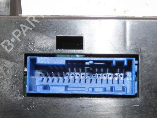 Used Display monitor Display monitor OPEL ZAFIRA / ZAFIRA FAMILY B (A05) 1.9 CDTI (M75) (100 hp) 24487853 24487853