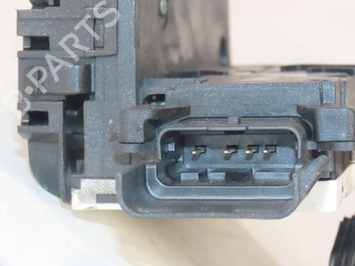 Używane Zamek drzwi przednich prawych PEUGEOT 207 CC (WD_) 1.6 HDi (109 hp) 30868252