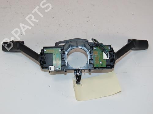 Comutador piscas / escovas Comutador piscas / escovas VW GOLF VII (5G1, BQ1, BE1, BE2) 1.6 TDI (105 hp) 33947361 33947361