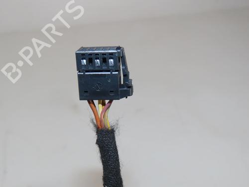 Ryggespeil høyre VW POLO V (6R1, 6C1) 1.2 (70 hp) 32659536