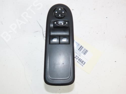 Left front window switch CITROËN C3 II (SC_) 1.1 i | BP38182875I27 - Image 5