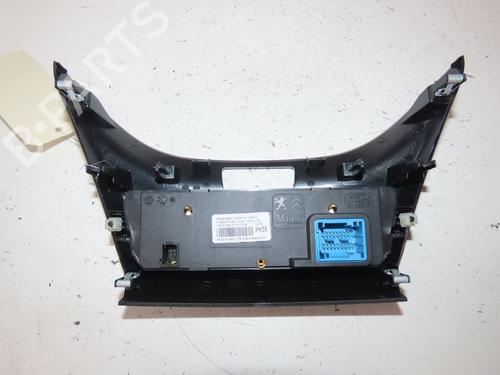 Used Climate control Climate control 37624366 37624366