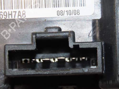 Rudehejsemekanisme ventre foran RENAULT MEGANE III Hatchback (BZ0/1_, B3_) 1.9 dCi (BZ0N, BZ0J) (131 hp) 31984370