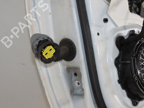 Used Right front door Right front door CITROËN C5 III (RD_) 2.0 HDi 140 (RDRHF8, RDRHFA, RDRHA8, RDRHAJ) (140 hp) 34608759 34608759