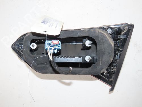 left-tailgate-light-vw-t-roc-a11-d11-2017-34175602 main image