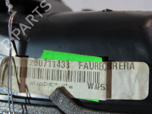 Venstre fortil invendig håndtag SEAT IBIZA IV (6J5, 6P1) 1.2 TDI (75 hp) 28136698
