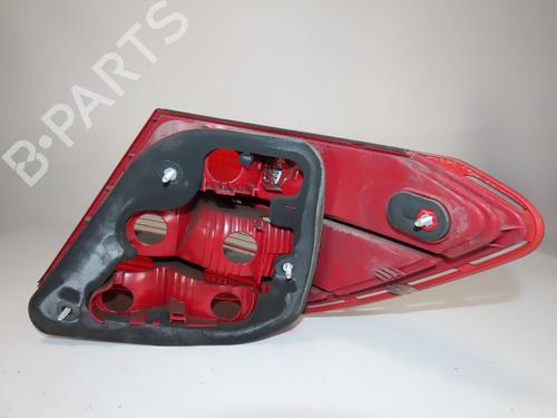 Fanale posteriore sinistro MERCEDES-BENZ C-CLASS (W204) C 200 CDI (204.007, 204.006) (136 hp) 30606095