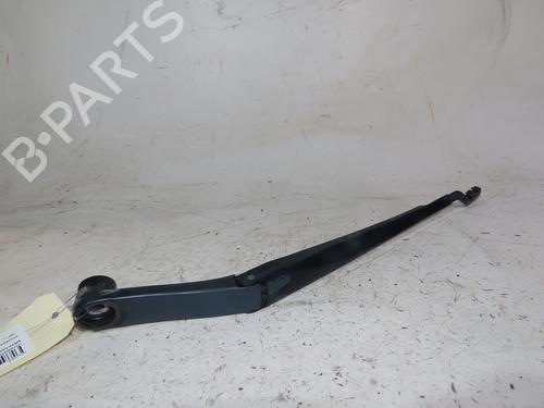 Used Front windshield wiper arm HYUNDAI i30 (GD) 1.6 CRDi (110 hp) 19917493