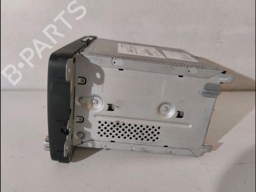 Used Radio VW GOLF VI (5K1) 1.6 TDI (105 hp) 11188463