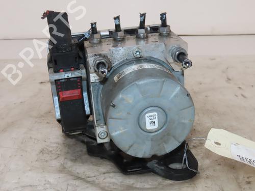 Used ABS pump AUDI Q2 (GAB, GAG) 35 TDI (150 hp) 19748114