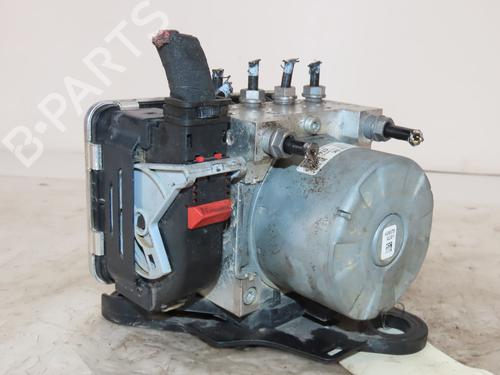 Used ABS pump AUDI Q2 (GAB, GAG) 35 TDI (150 hp) 19748114