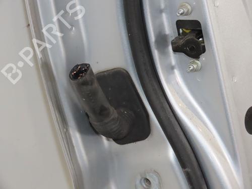 Used Right front door Right front door 38005116 38005116
