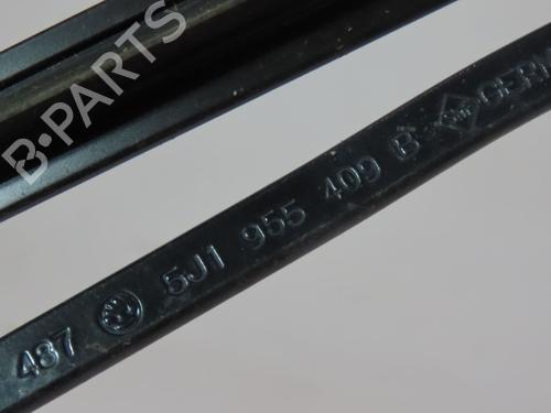 Used Front windshield wiper arm SKODA FABIA II Combi (545) 1.9 TDI (105 hp) 25436444