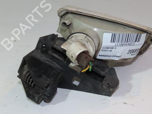 Used Right front indicator PEUGEOT 205 II (20A/C) 1.0 (45 hp) 27581208