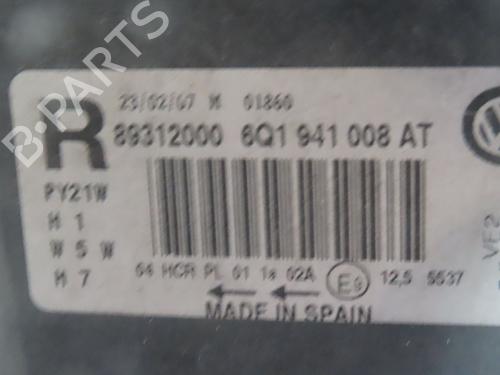 Used Right headlight VW POLO IV (9N_, 9A_) 1.2 12V (64 hp) 28801157
