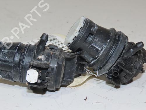Used Washer pump TOYOTA PRIUS (_W3_) 1.8 Plug-in Hybrid (ZVW30, ZVW35) (136 hp) 24490284