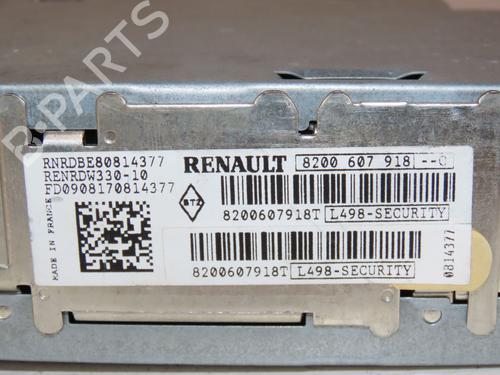 Used Radio RENAULT SCÉNIC II (JM0/1_) 1.5 dCi (JM1F) (86 hp) 25611129