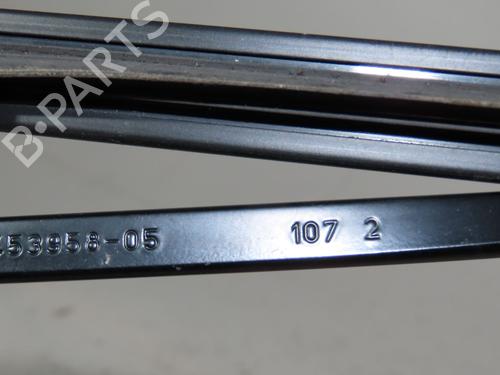 front-windshield-wiper-arm-bmw-1-f40-2019-24302768 main image