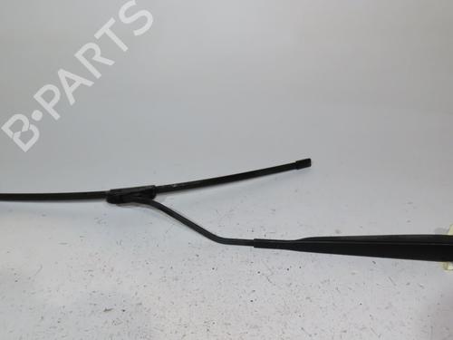 Used Front windshield wiper arm CITROËN C2 (JM_) 1.4 HDi (68 hp) 23208228