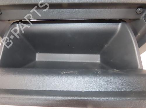 glove-box-vw-golf-viii-cd1-da1-2019-38761600 main image