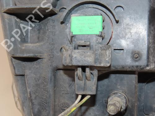 Used Left front fog light PEUGEOT 407 (6D_) 2.0 HDi 135 (6DRHRH, 6DRHRE, 6DRHRG, 6DRHRJ) (136 hp) 30187846