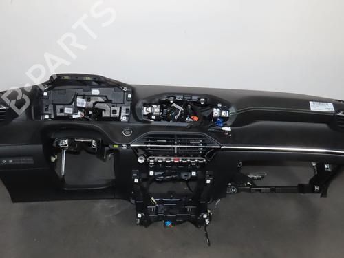 Dashboard PEUGEOT 2008 II (UD_, US_, UY_, UJ_, UR_, UC_) 1.2 PureTech 130 (USHNS, URHNS) | BP29621775C46 