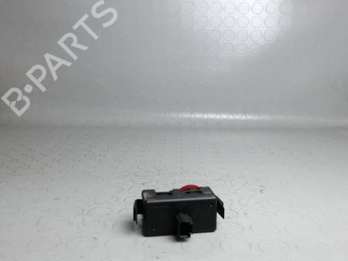 Used Warning switch RENAULT CLIO III (BR0/1, CR0/1) 1.5 dCi (BR17, CR17) (86 hp) 23161058