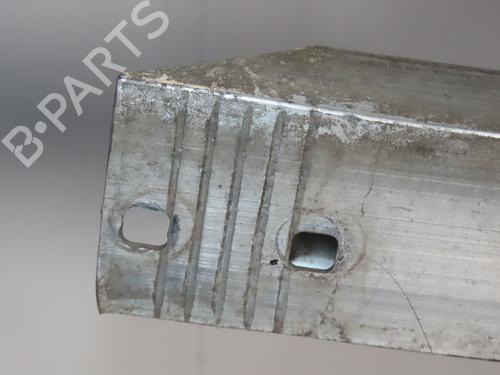 Used Front bumper reinforcement MERCEDES-BENZ C-CLASS (W204) C 200 CDI (204.007, 204.006) (136 hp) 30606016