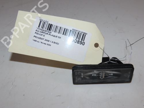 Used Licence plate light PEUGEOT 2008 II (UD_, US_, UY_, UJ_, UR_, UC_) 1.5 BlueHDI 130 (131 hp) 19162572