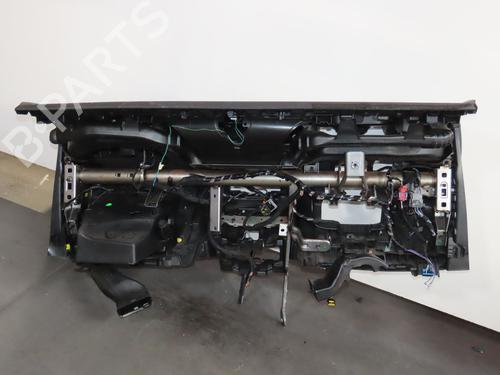dashboard-citroen-c3-aircross-ii-2r_-2c_-2017-37226514 main image