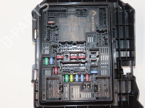 Used Fuse box Fuse box 38023037 38023037