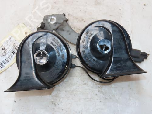 Used Horn JAGUAR X-TYPE I (X400) 2.0 D (130 hp) 18824609