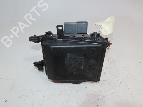 Used Fuse box Fuse box 38676619 38676619