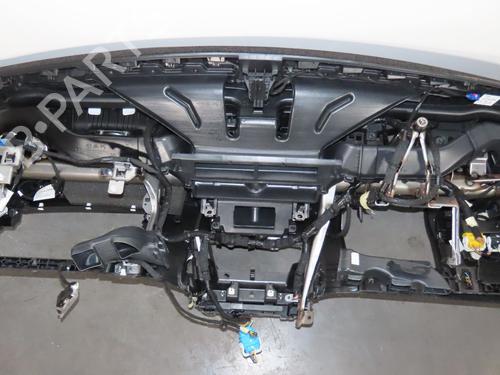 Instrumentbræt PEUGEOT 2008 II (UD_, US_, UY_, UJ_, UR_, UC_) 1.2 PureTech 130 (USHNS, URHNS) (130 hp) 29621775