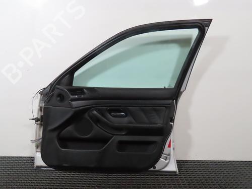 Used Right front door Right front door 16404308 16404308