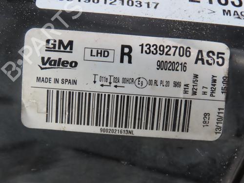 Used Right headlight OPEL CORSA D (S07) 1.3 CDTI (L08, L68) (75 hp) 27643663