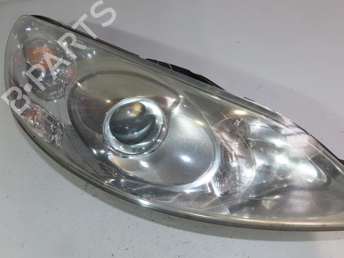 Right headlight PEUGEOT 407 SW (6E_, 6D_) 2.0 HDi 135 | BP28572653C29 