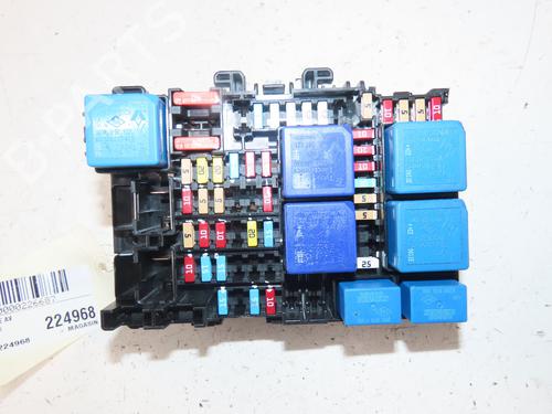 Used Fuse box Fuse box RENAULT CAPTUR II (HF_) LPG (HFMT) (101 hp) 39966923 39966923