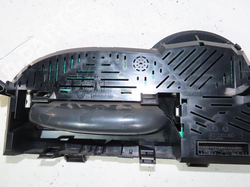 Cockpit RENAULT TWINGO II (CN0_) 1.5 dCi (CN0E) (64 hp) 24137627