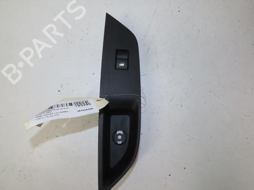 Used Left rear window switch OPEL ASTRA L (OV5) 1.2 (FPHNSL, FPHNSR) (131 hp) 17181587