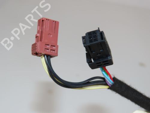 Used Right mirror PEUGEOT 208 I (CA_, CC_) 1.2 VTI 82 (82 hp) 32332804