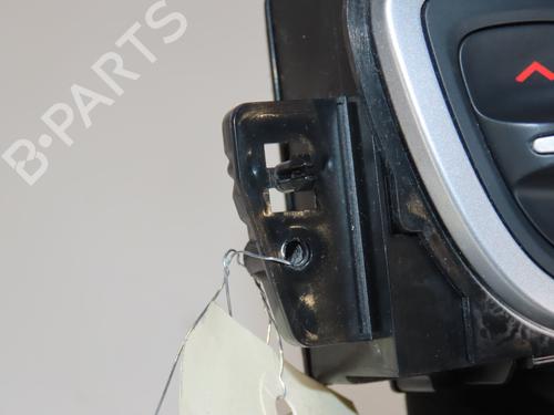 Used Climate control RENAULT MEGANE III Hatchback (BZ0/1_, B3_) 1.5 dCi (106 hp) 31179457