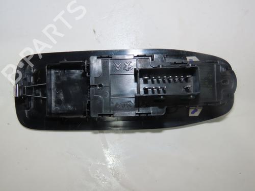 Used Left front window switch Left front window switch PEUGEOT 208 I (CA_, CC_) 1.4 HDi (68 hp) 33444523 33444523