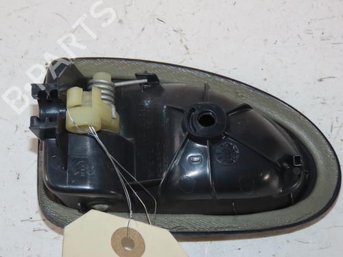 Used Front right interior door handle Front right interior door handle RENAULT CLIO II (BB_, CB_) 1.2 (BB0A, BB0F, BB10, BB1K, BB28, BB2D, BB2H, CB0A,... (58 hp) 39660111 39660111