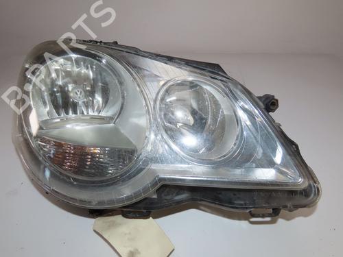 Right headlight VW POLO IV (9N_, 9A_) 1.4 TDI | BP30333323C29