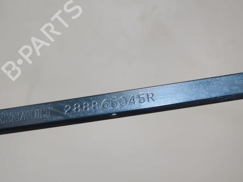 Used Front windshield wiper arm DACIA SANDERO II TCe 90 (B8M1, B8MA, B8AC) (90 hp) 24442206